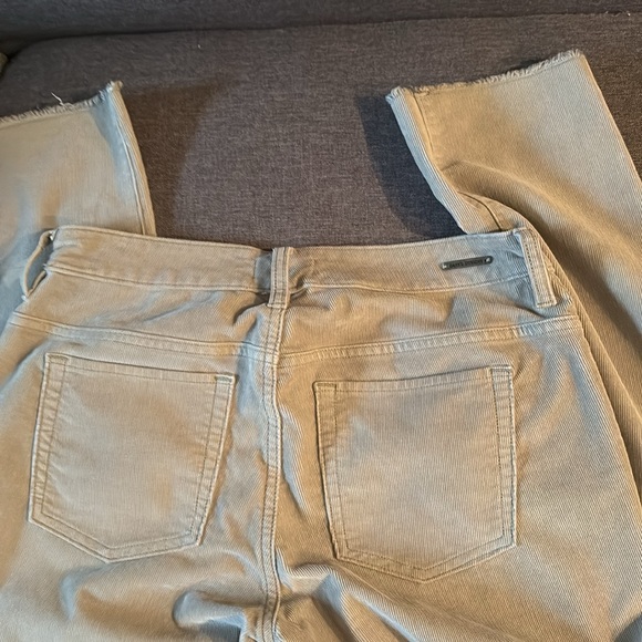 Women’s Carve Design corduroys. - Picture 2 of 5